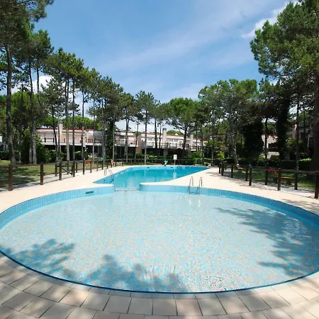 別荘 Locazione Turistica Villaggio Estate *